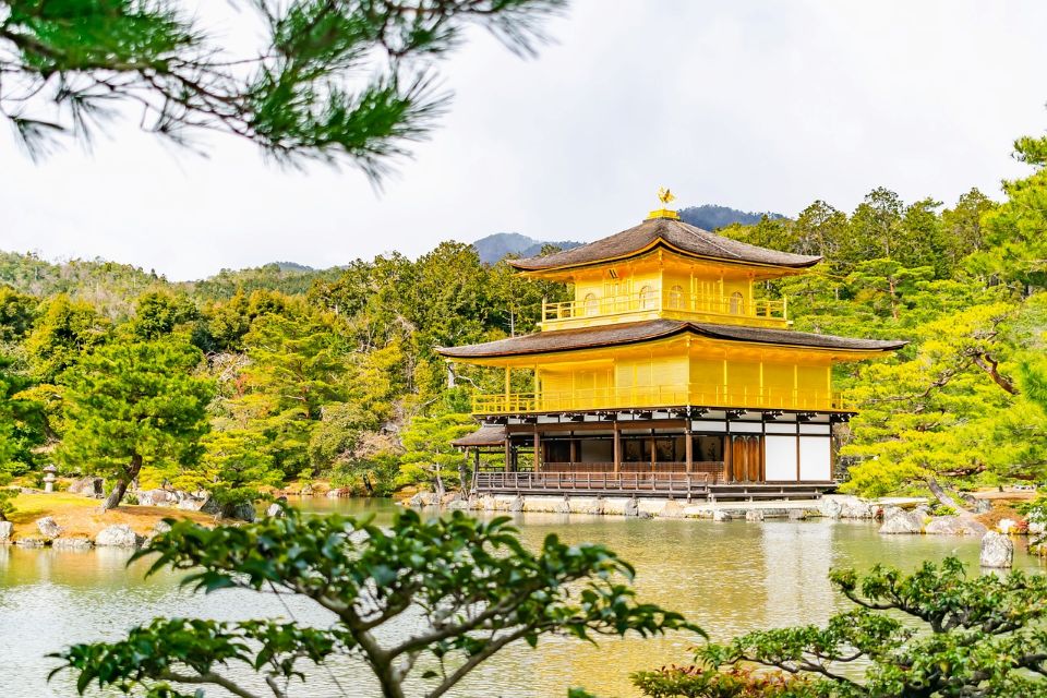 Golden Pavilion reflecting on a peaceful pond at Kinkaku-ji in Kyoto